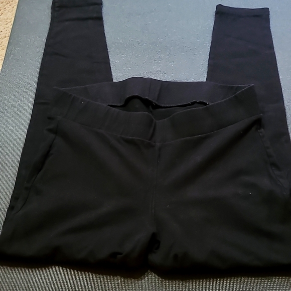 Black leggings Torrid Size 1 7/8 length - Picture 1 of 2